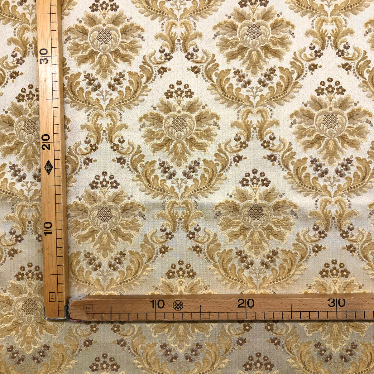 Damascato Broccato H.280cm 50%Poliestere 50% Fiocco Viscosa – Emporio  Tessuti, image size:1200x1200